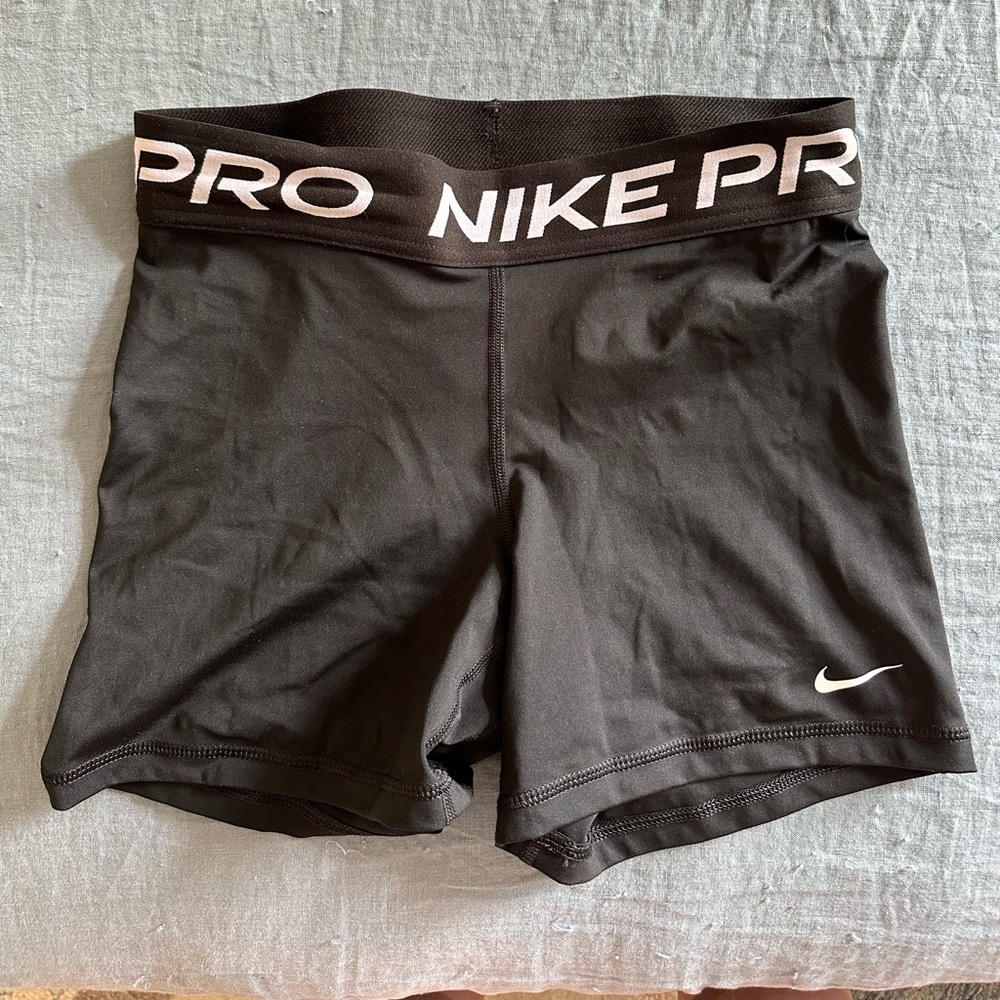 NIKE - Running short - Size M